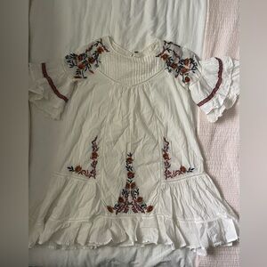 Free people dress! Size small. Flowy with lots of detail.